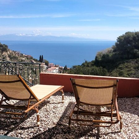 Villa Vittorio - Splendid Panoramic Sea View Terrace Taormina Bagian luar foto