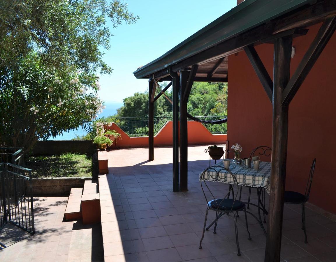 Villa Vittorio - Splendid Panoramic Sea View Terrace Taormina Bagian luar foto